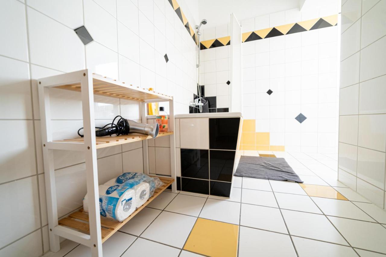 Fullhouse - Zwickau - R85 Apartments - Parking - 3 Beds - Nespresso エクステリア 写真