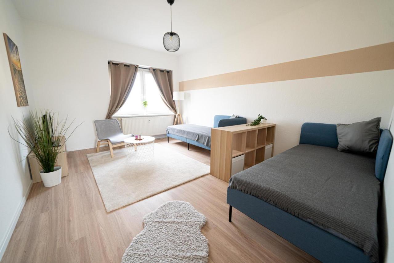 Fullhouse - Zwickau - R85 Apartments - Parking - 3 Beds - Nespresso エクステリア 写真